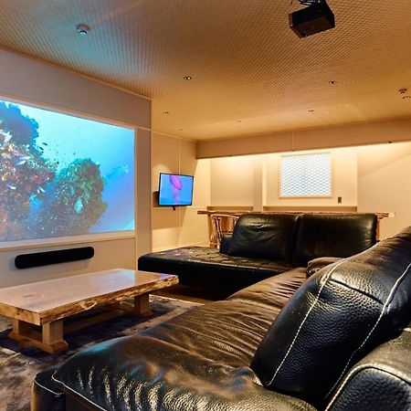 Konjakuso Osaka Tempozan "Ikesu" Projection M Apping Spa Konjakuso Osaka Tempozan "Takadoro" Wheel View Extérieur photo