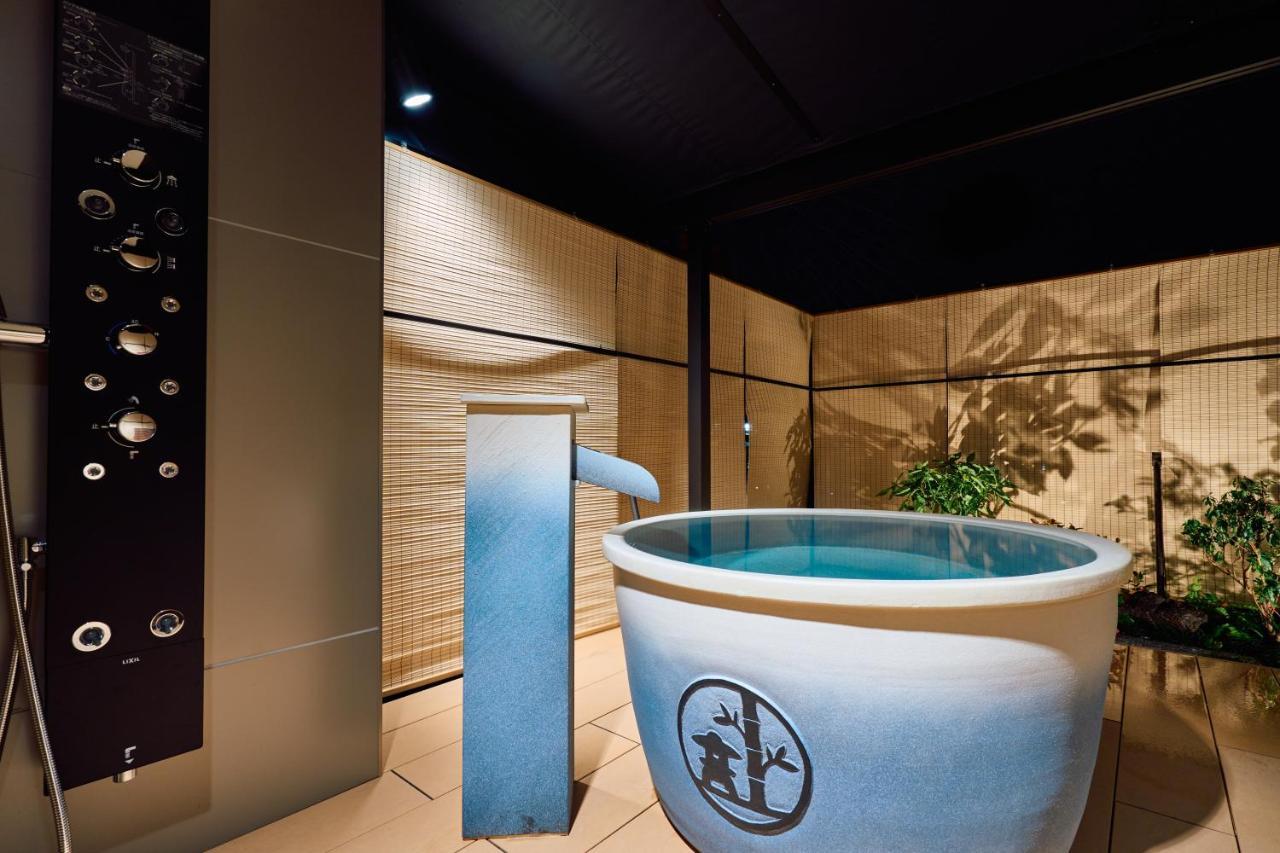 Konjakuso Osaka Tempozan "Ikesu" Projection M Apping Spa Konjakuso Osaka Tempozan "Takadoro" Wheel View Extérieur photo